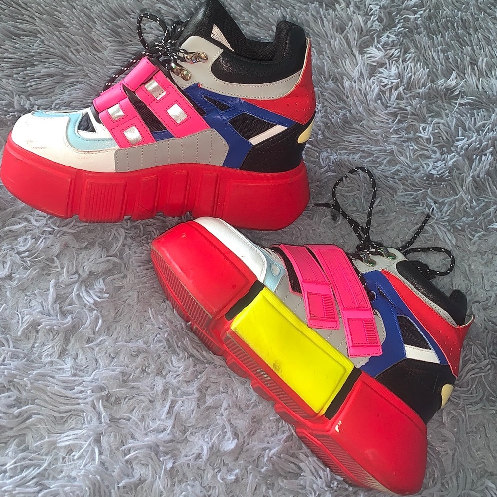 PLATFORM shoes